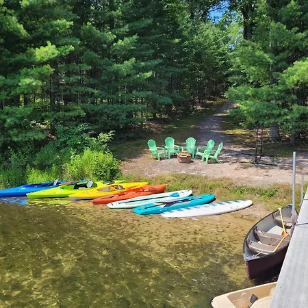 Cub Hill Chalet - Private Lakefront With Spa!